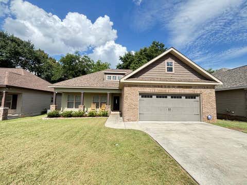 Homes For Sale - 102 Gwinnett Place<br/> Dothan, AL 36301