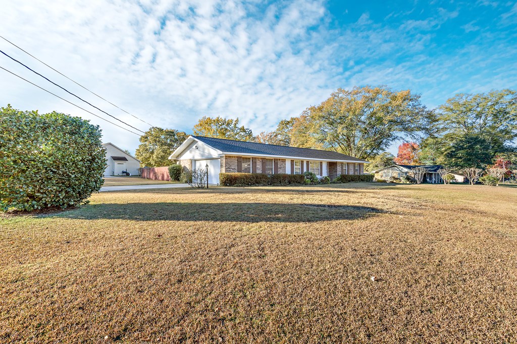 1902 Adrian Road, Dothan, Alabama image 22