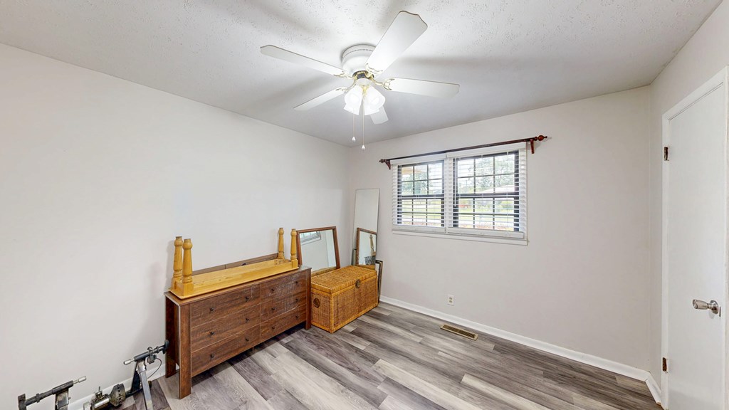 Dothan, Alabama 36301, United States, 3 Bedrooms Bedrooms, ,2 BathroomsBathrooms,Residential,Pending,152240