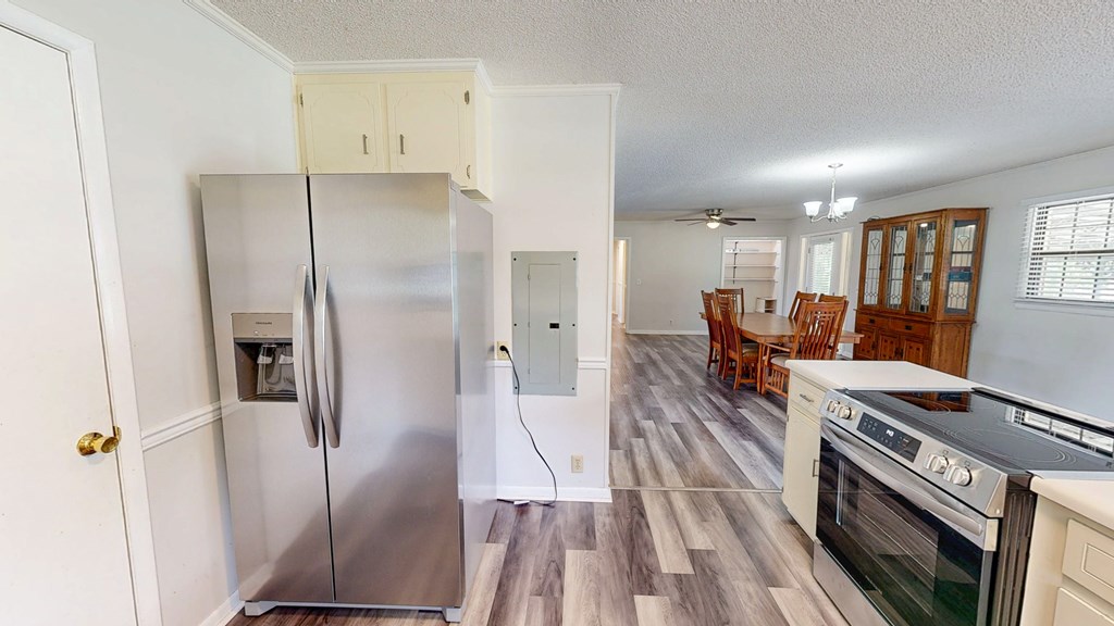 Dothan, Alabama 36301, United States, 3 Bedrooms Bedrooms, ,2 BathroomsBathrooms,Residential,Pending,152240