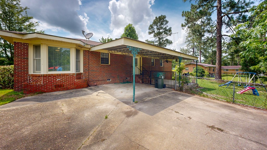 Dothan, Alabama 36301, United States, 3 Bedrooms Bedrooms, ,2 BathroomsBathrooms,Residential,Pending,152240
