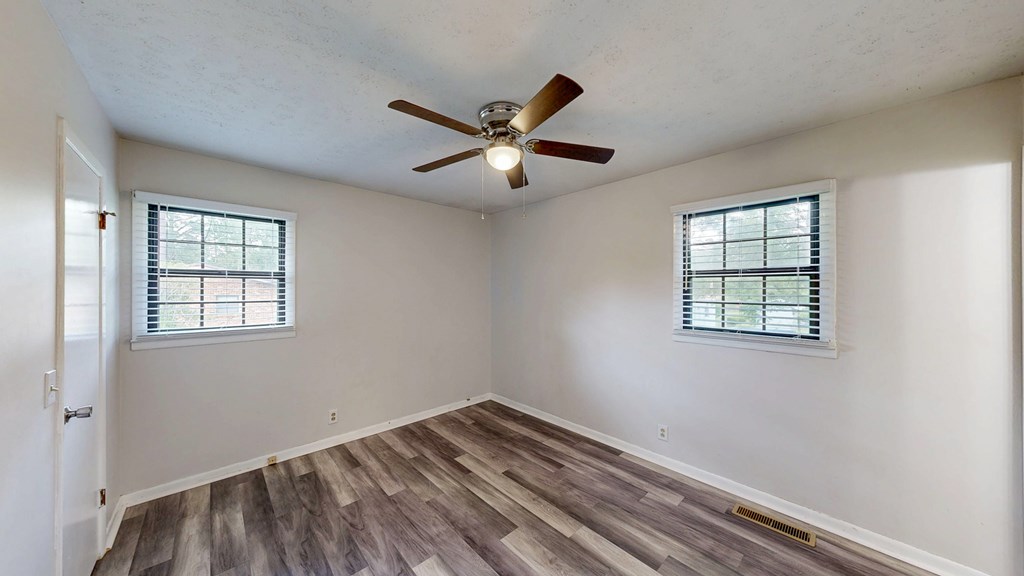 Dothan, Alabama 36301, United States, 3 Bedrooms Bedrooms, ,2 BathroomsBathrooms,Residential,Pending,152240