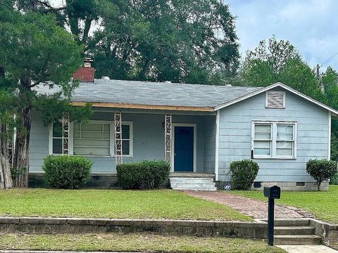 Homes For Sale - 216 Simmons Ave<br/> Ozark, AL 36360