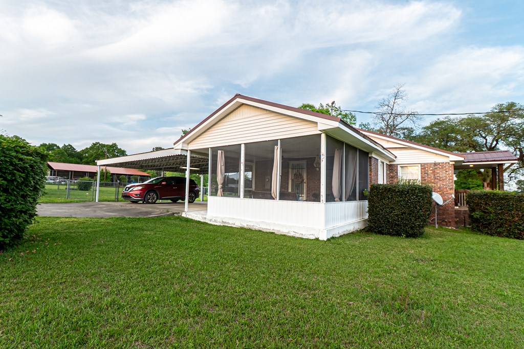 Residential, Cowarts, Alabama image 26