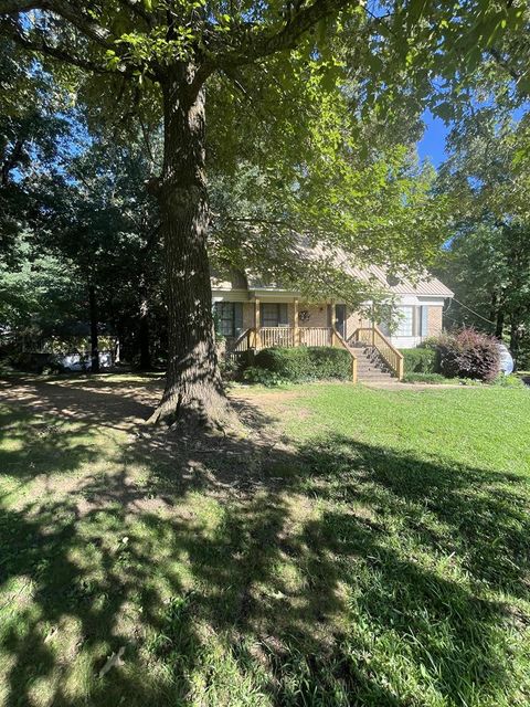 Homes For Sale - 2150 Edenwood Dr<br/> Jefferson County, Bessemer, AL 35023