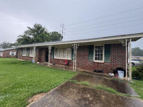 Homes For Sale - 4431 Delray Rd<br/> Montgomery, AL 36116