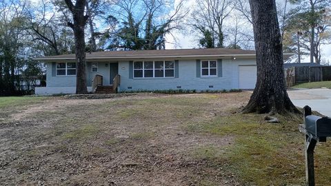 Homes For Sale - 105 Magnolia Circle<br/> Coffee County, Enterprise, AL 36330