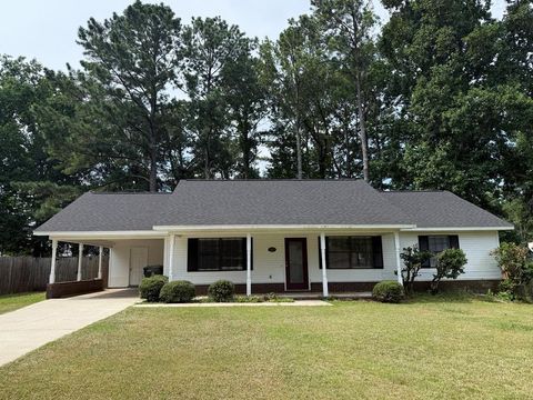 Homes For Rent - 413 Chapelwood Dr<br/> Houston County, Dothan, AL 36305