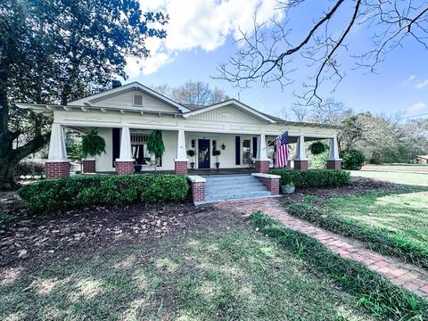 Homes For Sale - 185 N Morris St<br/> Slocomb, AL 36375