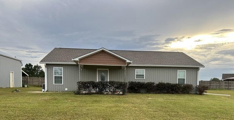 Homes For Sale - 313 Blake Dr<br/> Midland City, AL 36350