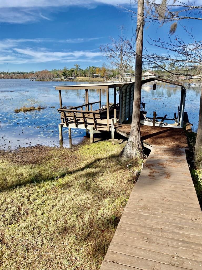 2690 Lakeview Circle, Alford, Florida image 1