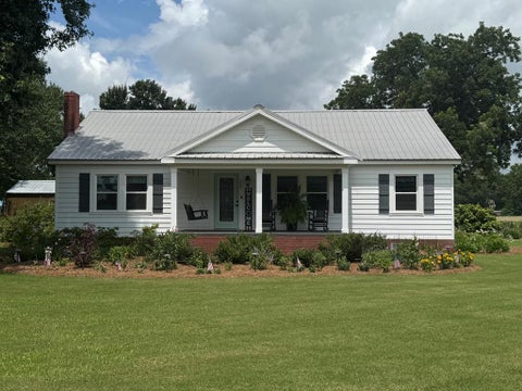 Homes For Sale - 606 S Main St<br/> Henry County, Headland, AL 36345