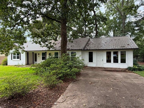 Homes For Rent - 1016 Northfield Circle<br/> Houston County, Dothan, AL 36303