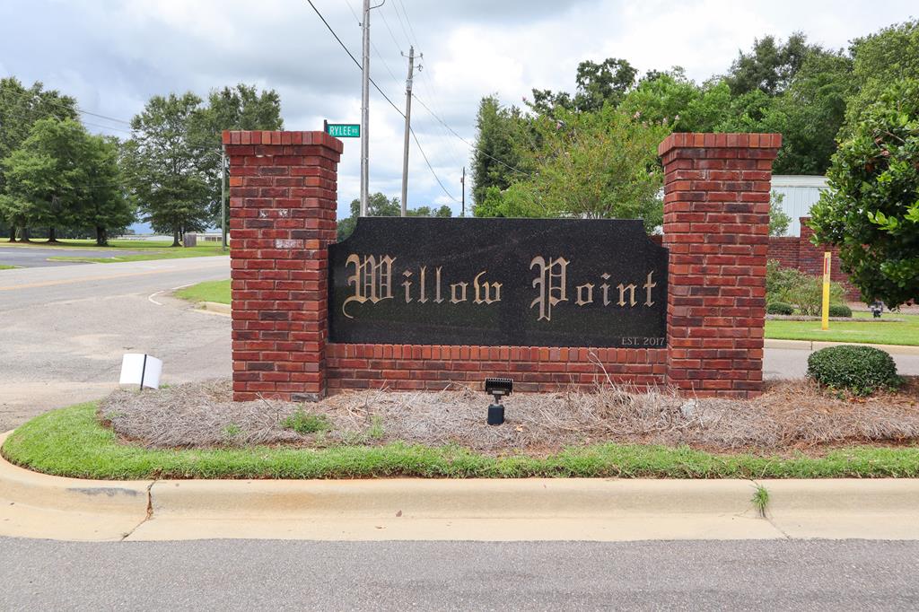 209 Rylee Road, Dothan, Alabama image 1