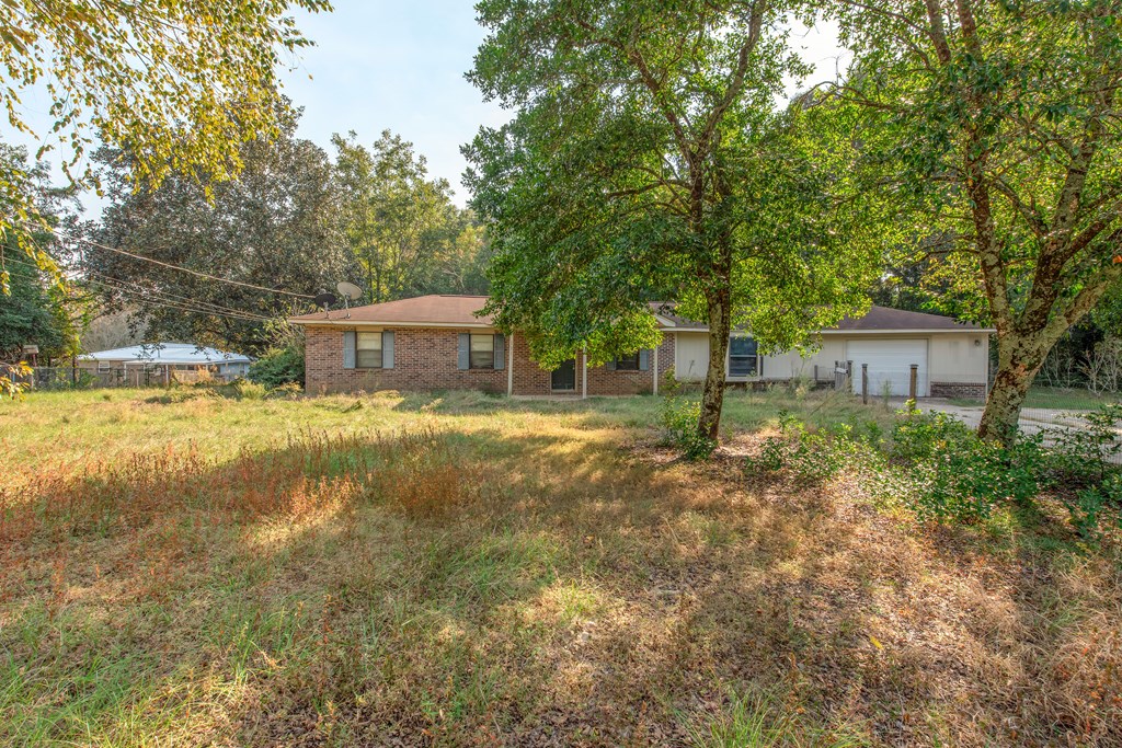 131 Rosewood Circle, Ozark, Alabama image 2