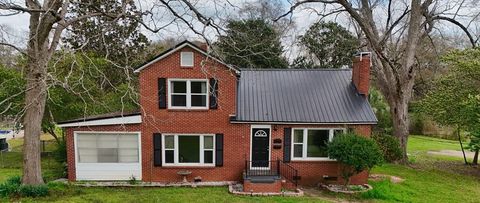 Homes For Sale - 200 Highland Drive<br/> Coffee County, Enterprise, AL 36330