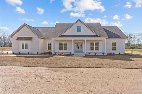 Homes For Sale - 1381 N State Hwy 103<br/> Slocomb, AL 36375