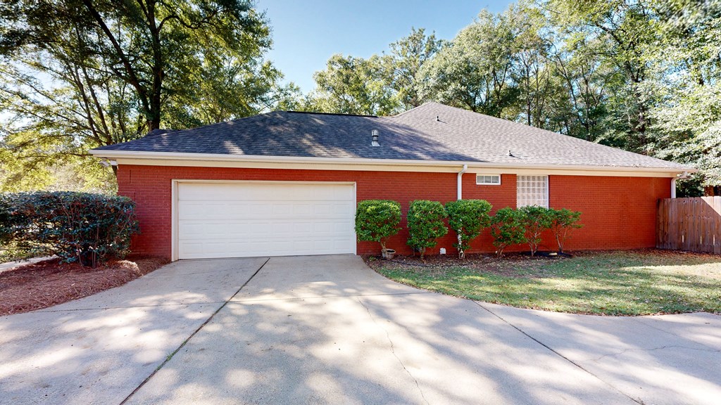 Dothan, Alabama 36303, United States, 4 Bedrooms Bedrooms, ,3 BathroomsBathrooms,Residential,Active,222421