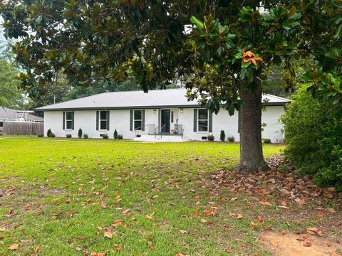Homes For Rent - 1804 Azure Drive<br/> Dothan, AL 36303