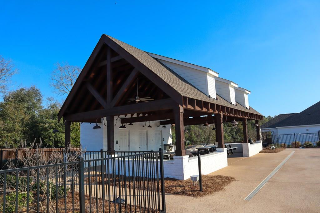 Midland City, Alabama 36350, United States, 5 Bedrooms Bedrooms, ,4 BathroomsBathrooms,Residential,Active,242853