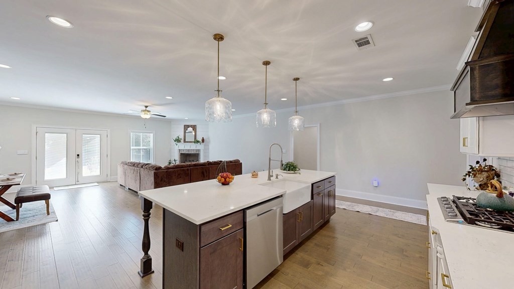 Midland City, Alabama 36350, United States, 5 Bedrooms Bedrooms, ,4 BathroomsBathrooms,Residential,Active,242853