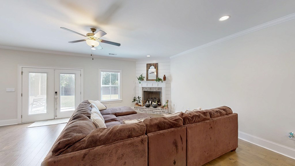 Midland City, Alabama 36350, United States, 5 Bedrooms Bedrooms, ,4 BathroomsBathrooms,Residential,Active,242853