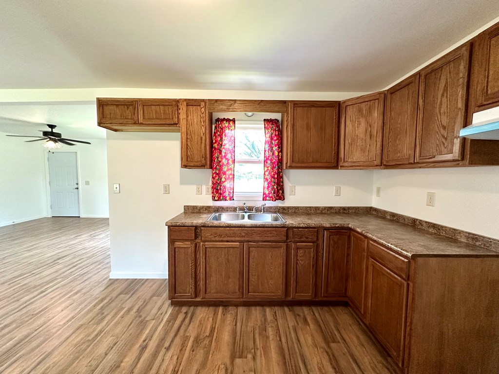 10221 S County Rd 55, Cottonwood, Alabama image 9