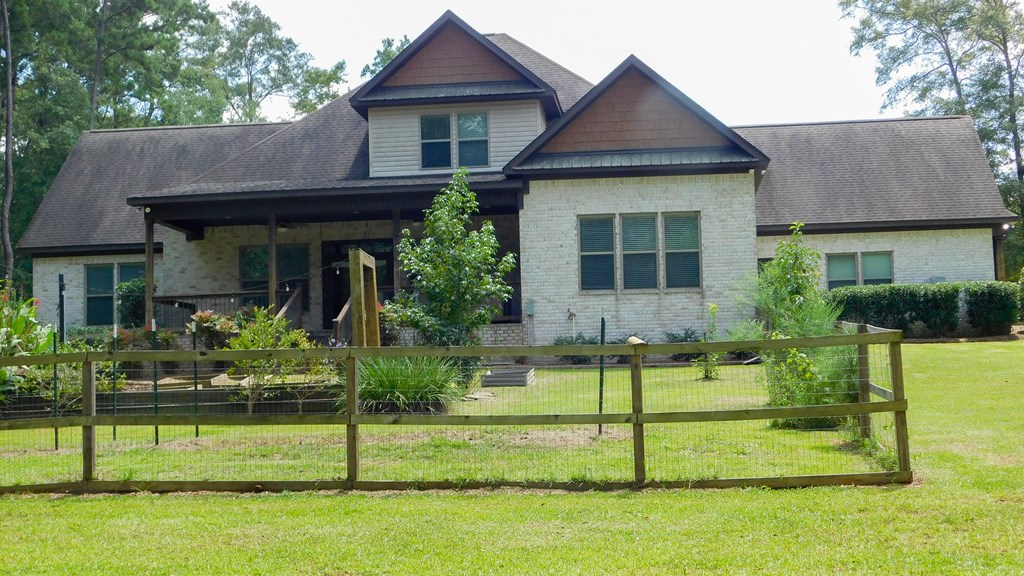 Dothan, Alabama 36301, United States, 4 Bedrooms Bedrooms, ,4 BathroomsBathrooms,Residential,Active,194493