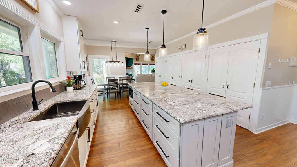 Dothan, Alabama 36303, United States, 5 Bedrooms Bedrooms, ,4 BathroomsBathrooms,Residential,Active,240325