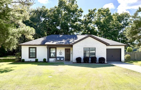 Homes For Sale - 43 Magnolia Street<br/> Midland City, AL 36350