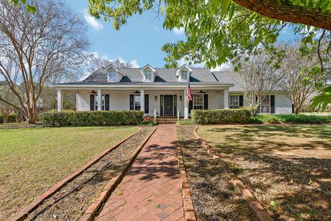 Homes For Sale - 110 Doncaster Way<br/> Houston County, Dothan, AL 36305