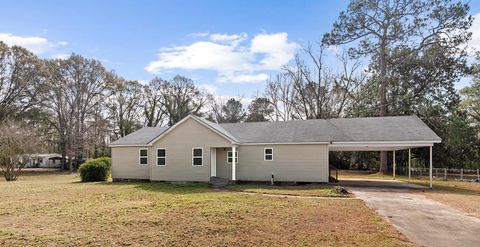 Homes For Sale - 12068 E State Hwy. 52<br/> Geneva County, Hartford, AL 36344