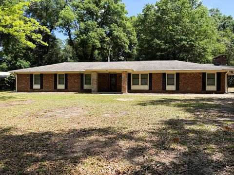 Homes For Sale - 100 Harwood Pl<br/> Coffee County, Enterprise, AL 36330
