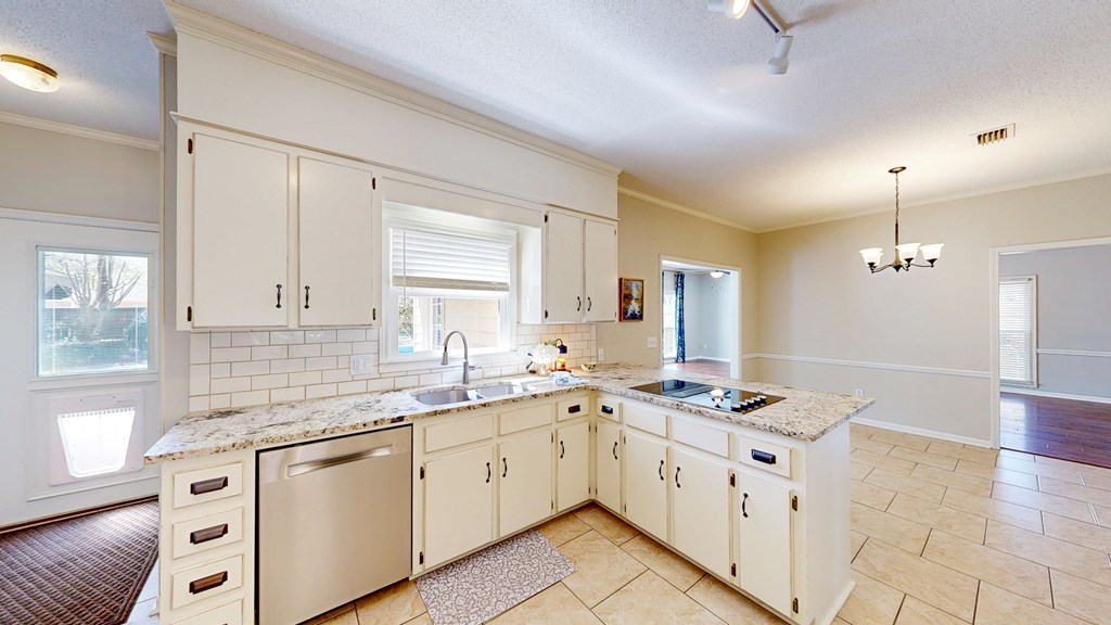 Dothan, Alabama 36303, United States, 4 Bedrooms Bedrooms, ,4 BathroomsBathrooms,Residential,Active,95745