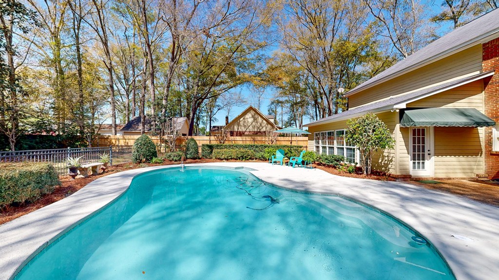 Dothan, Alabama 36303, United States, 4 Bedrooms Bedrooms, ,4 BathroomsBathrooms,Residential,Active,95745