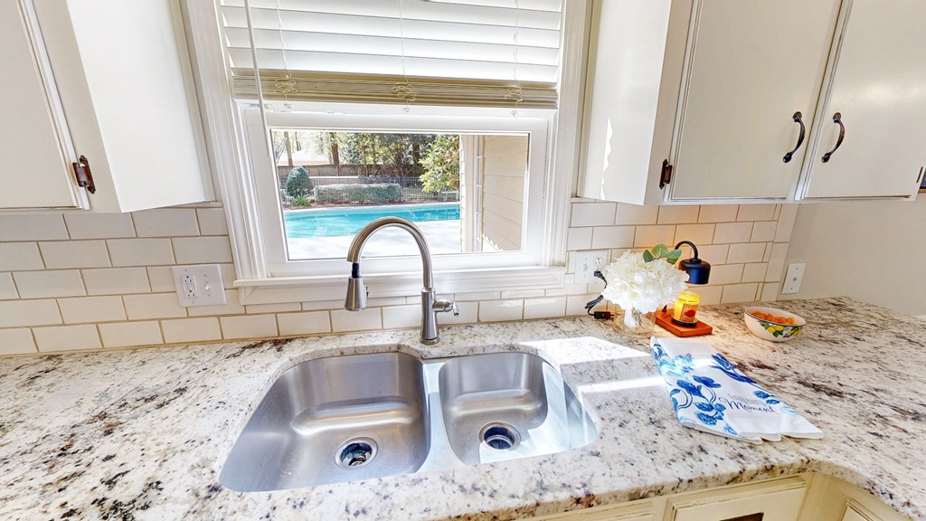 Dothan, Alabama 36303, United States, 4 Bedrooms Bedrooms, ,4 BathroomsBathrooms,Residential,Active,95745