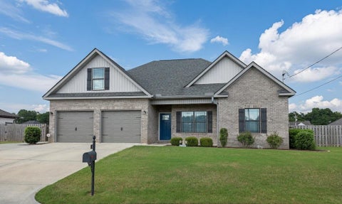 Homes For Sale - 34 Janet Avenue<br/> Midland City, AL 36350
