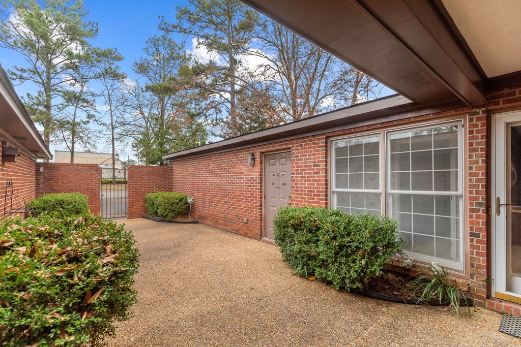 1100 N Pontiac Ave, Dothan, Alabama image 23