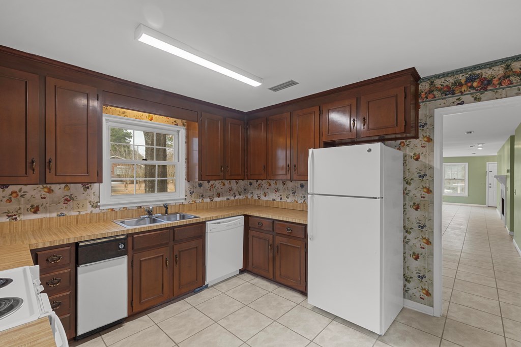 1100 N Pontiac Ave, Dothan, Alabama image 10