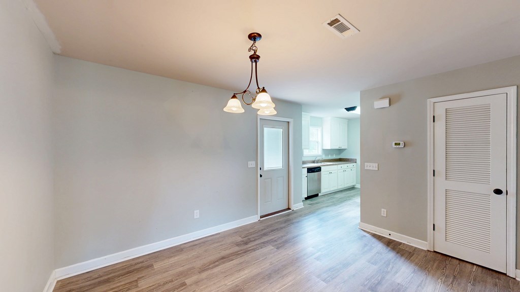 Dothan, Alabama 36301, United States, 3 Bedrooms Bedrooms, ,2 BathroomsBathrooms,Residential,Pending,142097