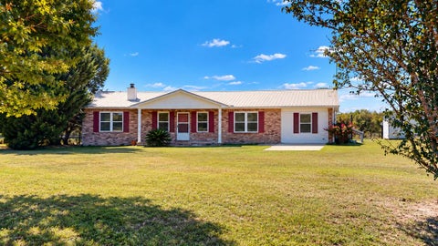 Homes For Sale - 17387 Head Farm Road<br/> Andalusia, AL 36420