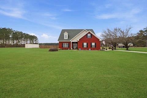 Homes For Sale - 781 1st Ave<br/> Ashford, AL 36312