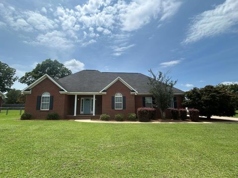 Homes For Sale - 107 Asia Ct<br/> Henry County, Headland, AL 36345