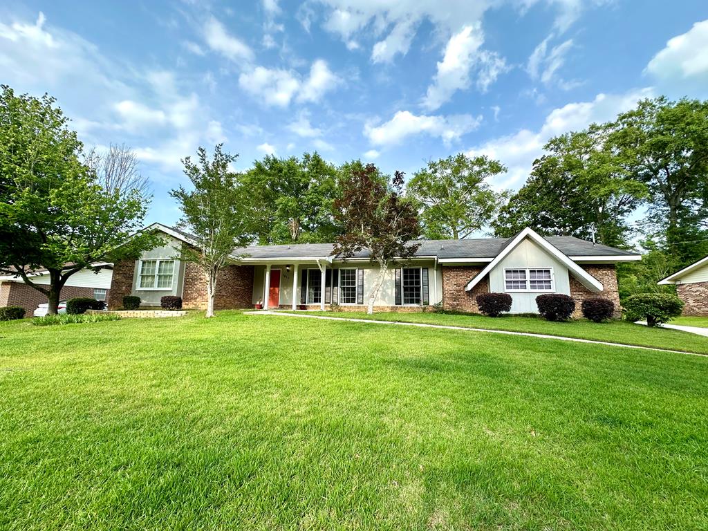 1317 Cambridge Rd, Dothan, Alabama image 1