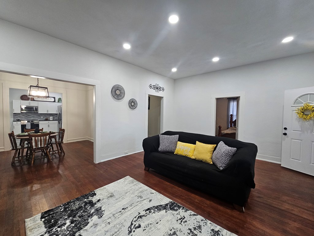 1128 N Three Notch St, Troy, Alabama image 19