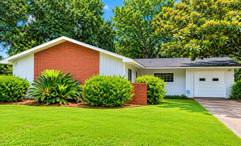 Homes For Sale - 122 Joseph Dr<br/> Ozark, AL 36360