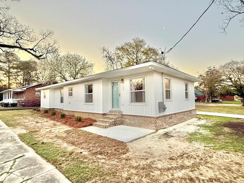 Homes For Sale - 209 W Commerce Street<br/> Geneva County, Hartford, AL 36344