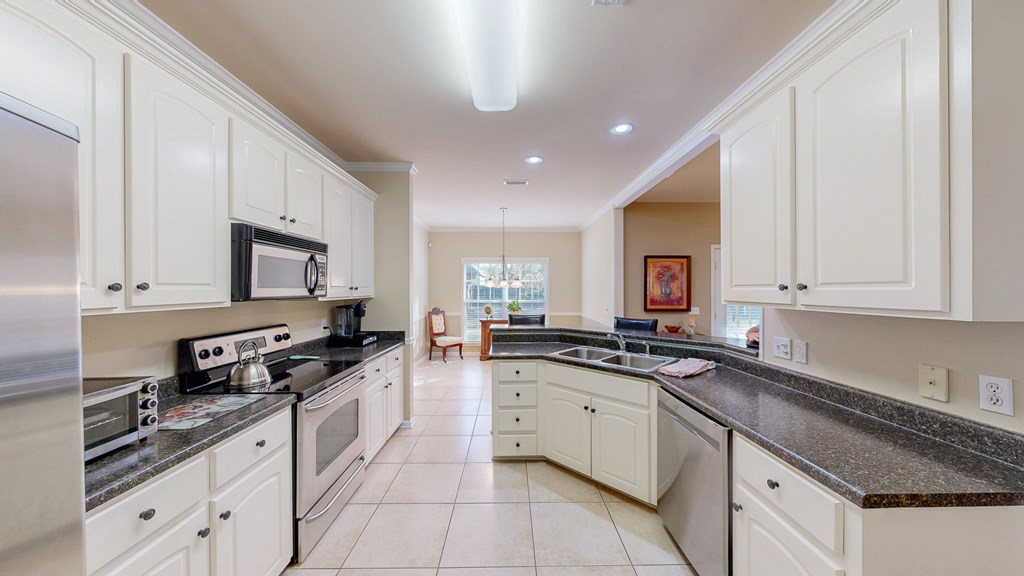 Dothan, Alabama 36301, United States, 3 Bedrooms Bedrooms, ,2 BathroomsBathrooms,Residential,Pending,245886