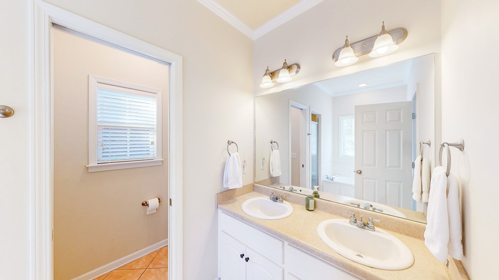 Dothan, Alabama 36301, United States, 3 Bedrooms Bedrooms, ,2 BathroomsBathrooms,Residential,Pending,245886