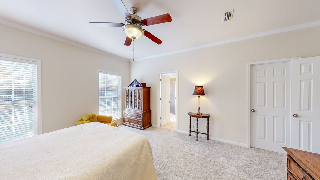 Dothan, Alabama 36301, United States, 3 Bedrooms Bedrooms, ,2 BathroomsBathrooms,Residential,Pending,245886